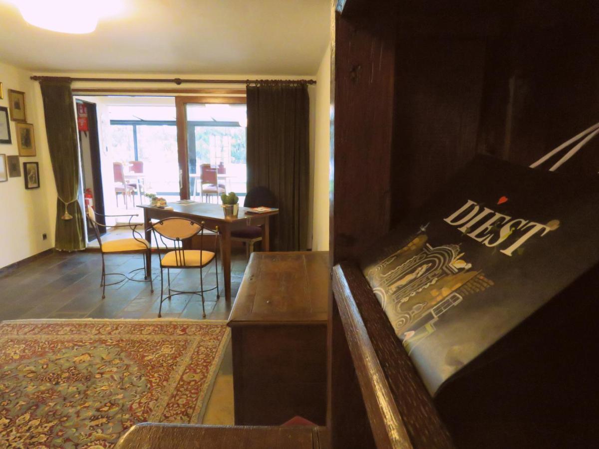 Guesthouse La Maison De Fille Diest Luaran gambar