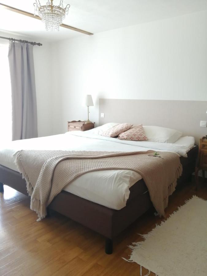 Guesthouse La Maison De Fille Diest Luaran gambar